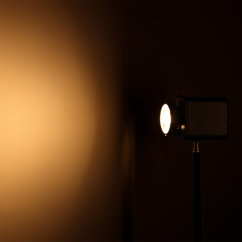 Ulanzi C085 Condense lens for  - đánh giá và giá Iris Photography Led Lighting Pack